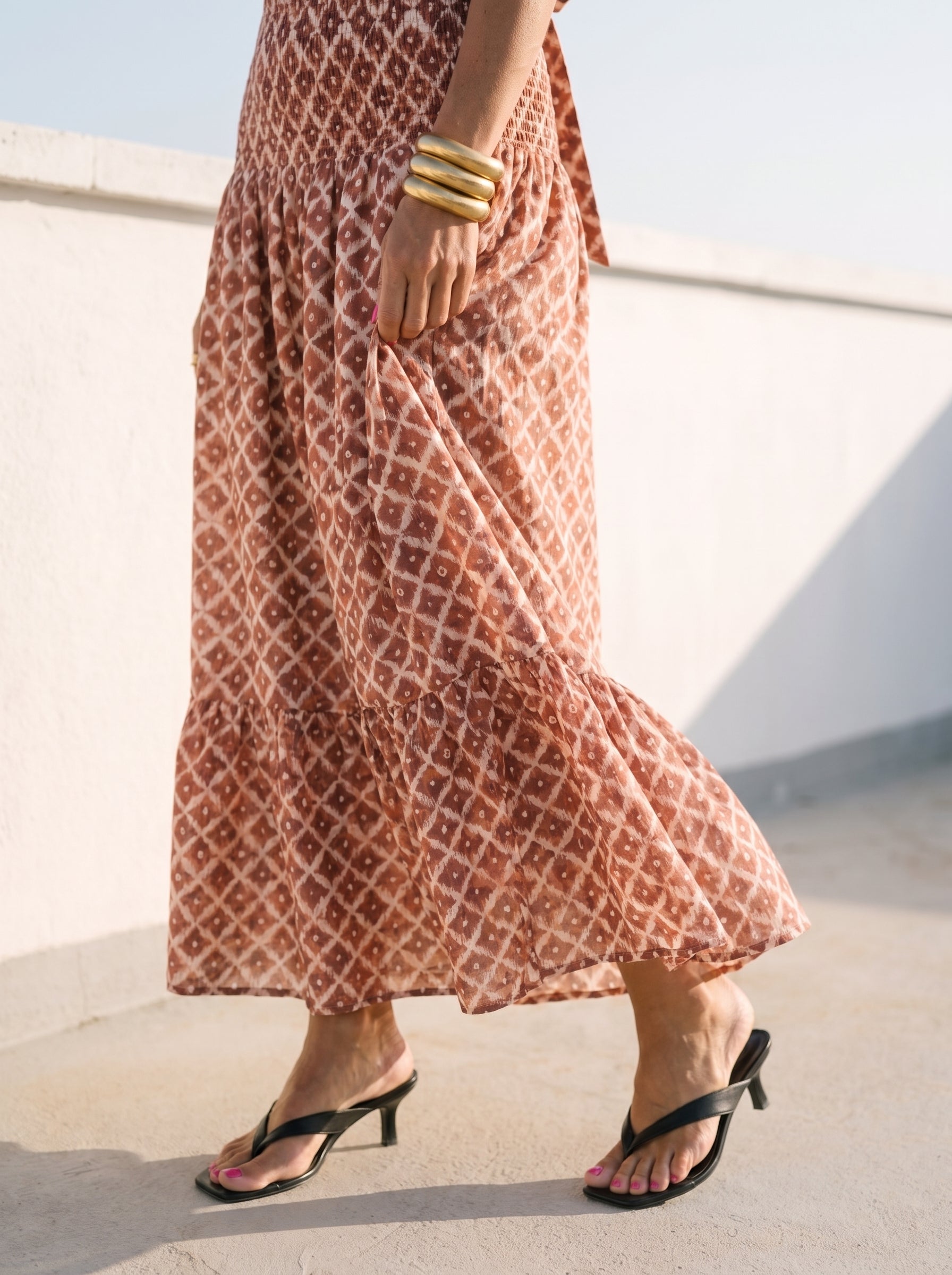 Nerea | Conjunto de top halter y falda con estampado ikat terracota