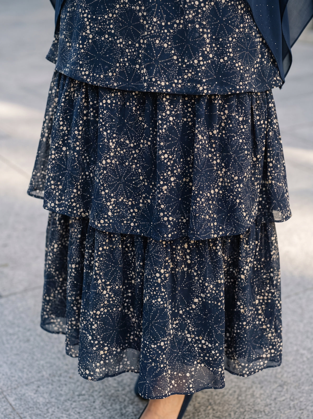 Elena | Conjunto de dos piezas con blusa fluida y falda de vuelo